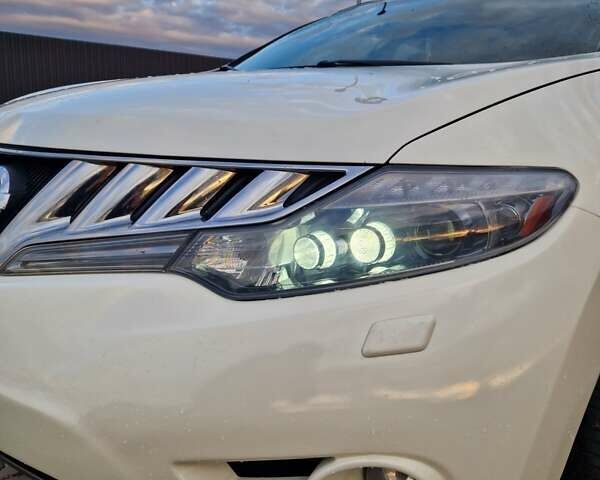 Белый Ниссан Мурано, объемом двигателя 3.5 л и пробегом 128 тыс. км за 10000 $, фото 14 на Automoto.ua