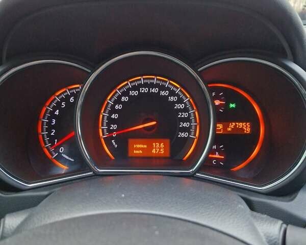 Белый Ниссан Мурано, объемом двигателя 3.5 л и пробегом 128 тыс. км за 10000 $, фото 9 на Automoto.ua