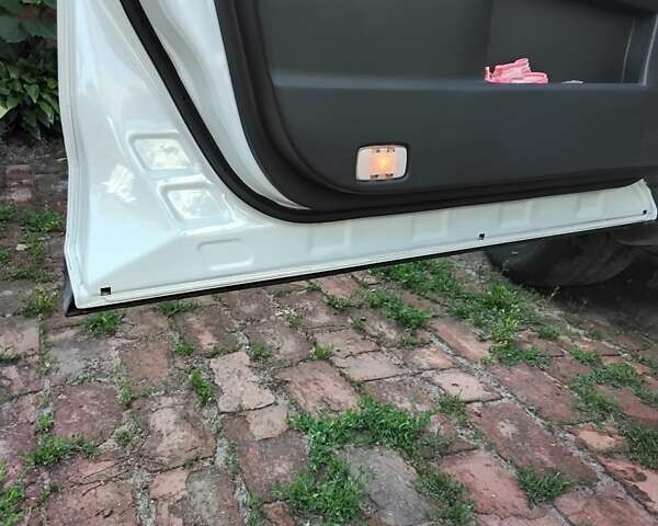 Білий Ніссан Мурано, об'ємом двигуна 3.5 л та пробігом 146 тис. км за 10300 $, фото 4 на Automoto.ua