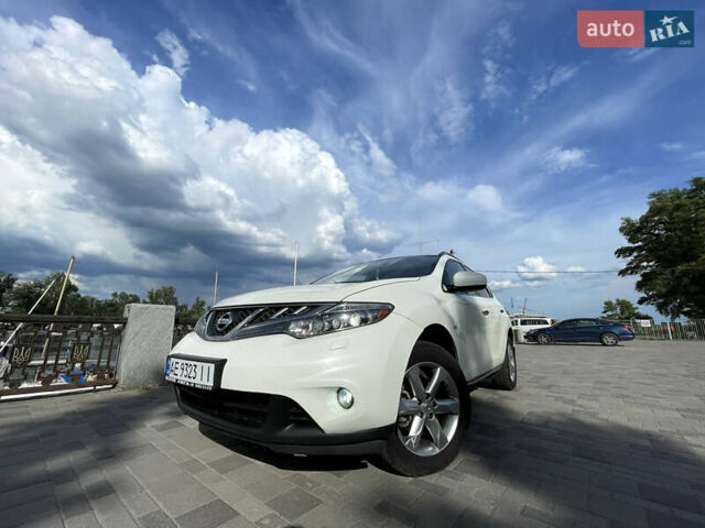 Белый Ниссан Мурано, объемом двигателя 3.5 л и пробегом 224 тыс. км за 10500 $, фото 4 на Automoto.ua