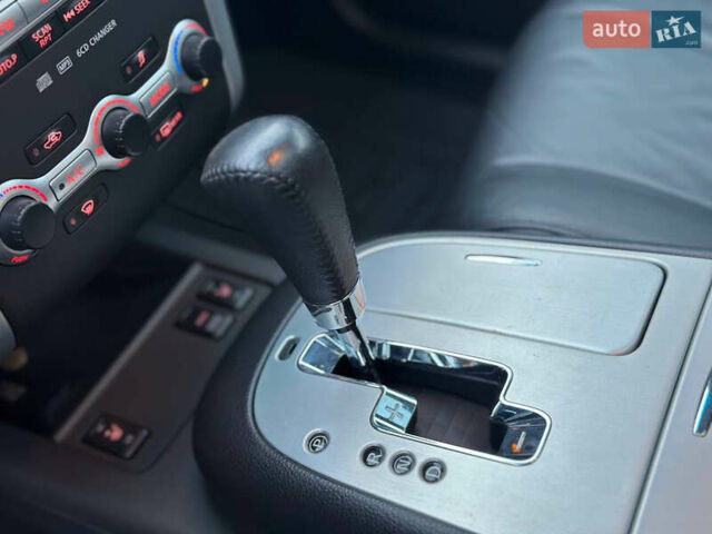 Белый Ниссан Мурано, объемом двигателя 3.5 л и пробегом 173 тыс. км за 10555 $, фото 11 на Automoto.ua