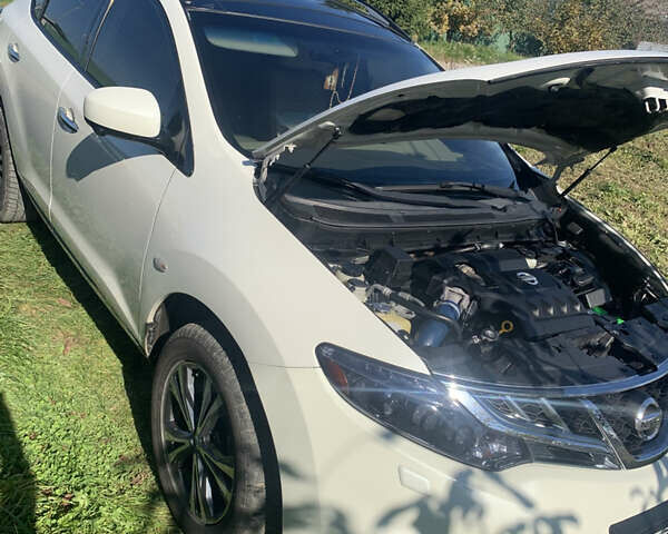 Белый Ниссан Мурано, объемом двигателя 2.49 л и пробегом 290 тыс. км за 9440 $, фото 31 на Automoto.ua