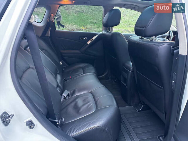 Белый Ниссан Мурано, объемом двигателя 3.5 л и пробегом 173 тыс. км за 10555 $, фото 28 на Automoto.ua