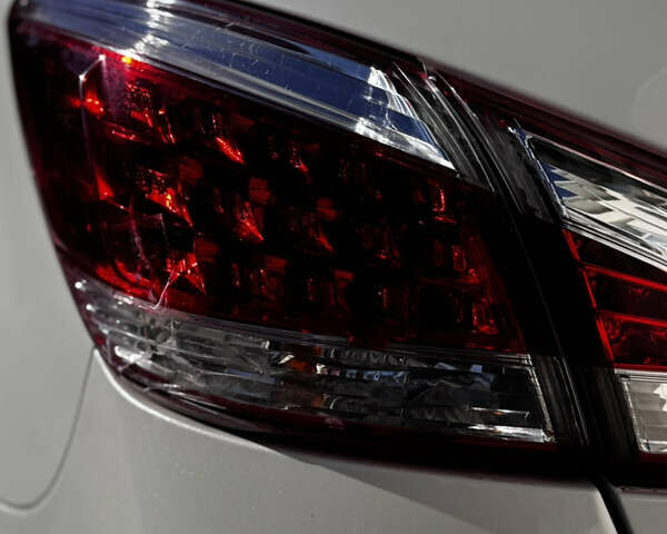 Белый Ниссан Мурано, объемом двигателя 3.5 л и пробегом 354 тыс. км за 7999 $, фото 3 на Automoto.ua