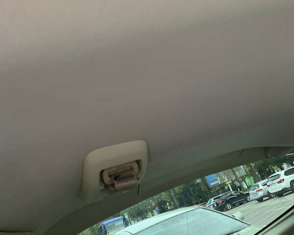 Белый Ниссан Мурано, объемом двигателя 2.49 л и пробегом 290 тыс. км за 9440 $, фото 6 на Automoto.ua