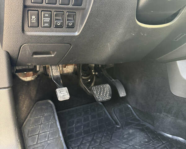 Белый Ниссан Мурано, объемом двигателя 3.5 л и пробегом 354 тыс. км за 7999 $, фото 10 на Automoto.ua