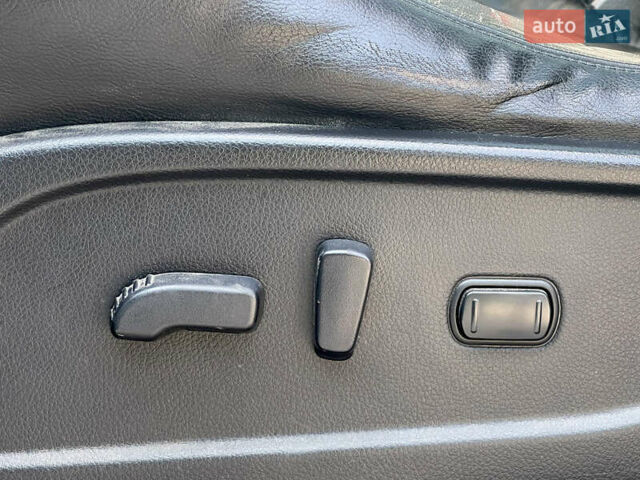 Белый Ниссан Мурано, объемом двигателя 3.5 л и пробегом 224 тыс. км за 10500 $, фото 30 на Automoto.ua