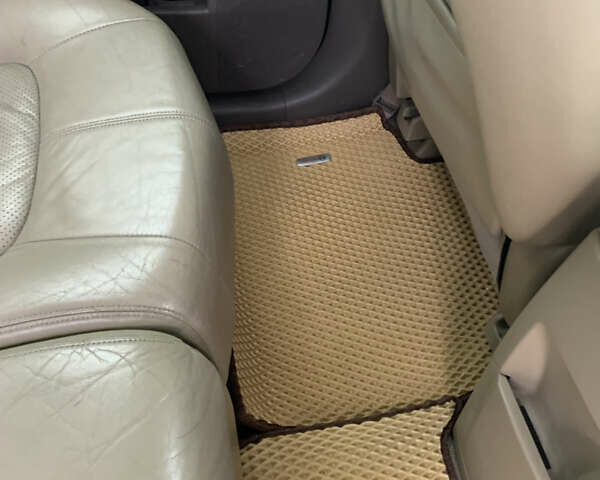 Белый Ниссан Мурано, объемом двигателя 2.49 л и пробегом 290 тыс. км за 9440 $, фото 7 на Automoto.ua