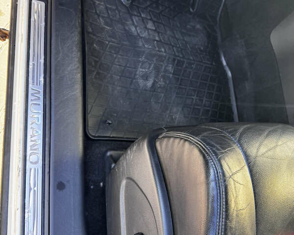 Белый Ниссан Мурано, объемом двигателя 3.5 л и пробегом 354 тыс. км за 10500 $, фото 11 на Automoto.ua