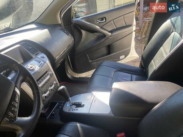 Белый Ниссан Мурано, объемом двигателя 3.5 л и пробегом 165 тыс. км за 10900 $, фото 14 на Automoto.ua