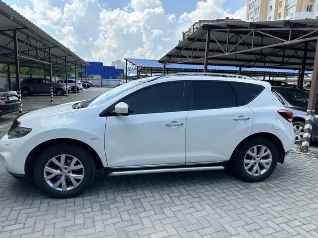 Белый Ниссан Мурано, объемом двигателя 3.5 л и пробегом 123 тыс. км за 13000 $, фото 1 на Automoto.ua