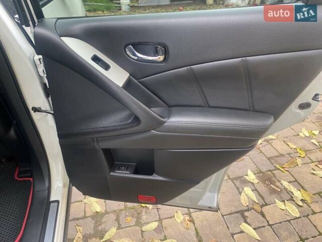 Белый Ниссан Мурано, объемом двигателя 3.5 л и пробегом 165 тыс. км за 10900 $, фото 21 на Automoto.ua