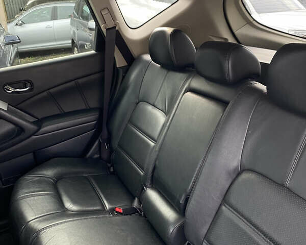 Белый Ниссан Мурано, объемом двигателя 3.5 л и пробегом 185 тыс. км за 11550 $, фото 11 на Automoto.ua