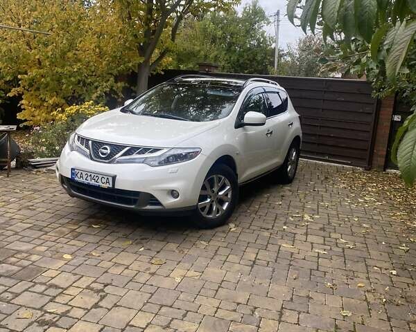 Белый Ниссан Мурано, объемом двигателя 3.5 л и пробегом 165 тыс. км за 10900 $, фото 2 на Automoto.ua