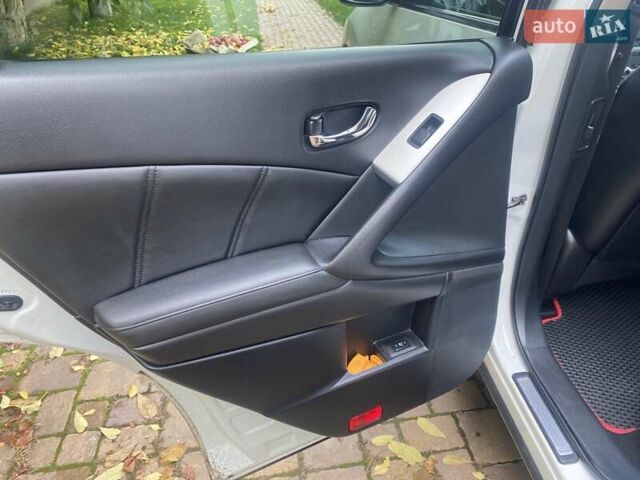 Белый Ниссан Мурано, объемом двигателя 3.5 л и пробегом 165 тыс. км за 10900 $, фото 22 на Automoto.ua