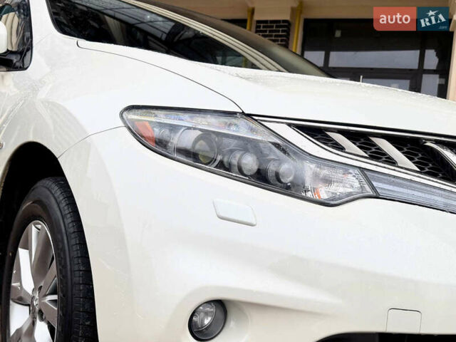 Белый Ниссан Мурано, объемом двигателя 3.5 л и пробегом 160 тыс. км за 10990 $, фото 7 на Automoto.ua