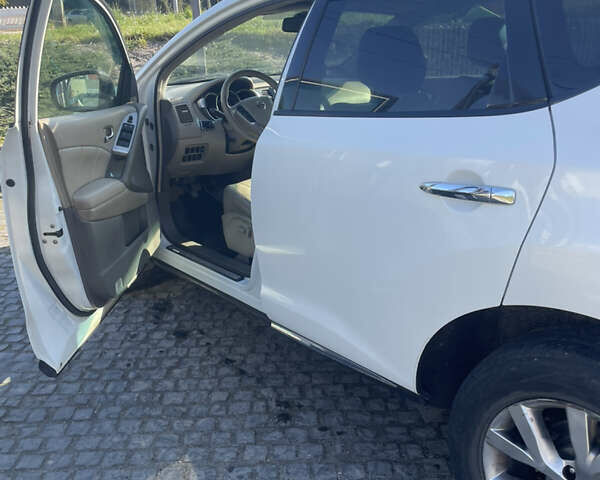 Белый Ниссан Мурано, объемом двигателя 2.49 л и пробегом 280 тыс. км за 11900 $, фото 8 на Automoto.ua