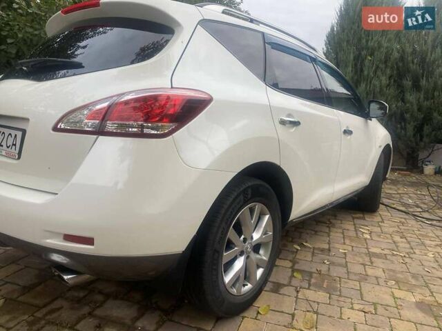 Белый Ниссан Мурано, объемом двигателя 3.5 л и пробегом 165 тыс. км за 10900 $, фото 6 на Automoto.ua