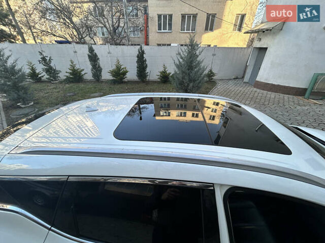 Белый Ниссан Мурано, объемом двигателя 3.5 л и пробегом 132 тыс. км за 15000 $, фото 13 на Automoto.ua