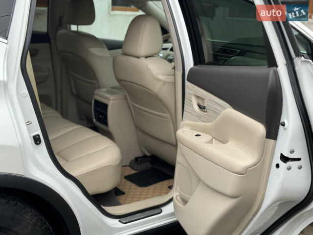 Белый Ниссан Мурано, объемом двигателя 3.5 л и пробегом 130 тыс. км за 13499 $, фото 20 на Automoto.ua