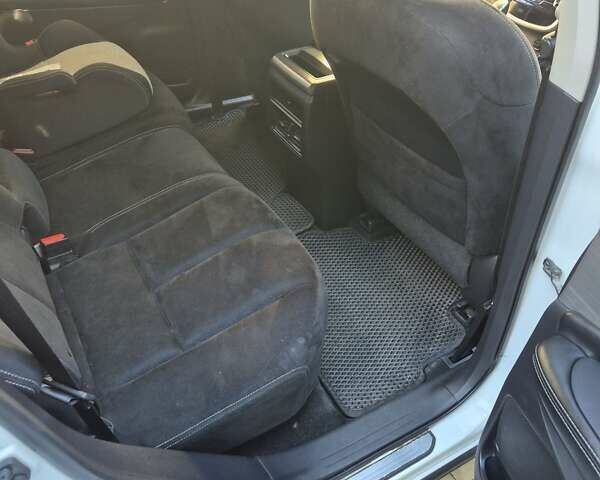 Белый Ниссан Мурано, объемом двигателя 3.5 л и пробегом 160 тыс. км за 14500 $, фото 23 на Automoto.ua