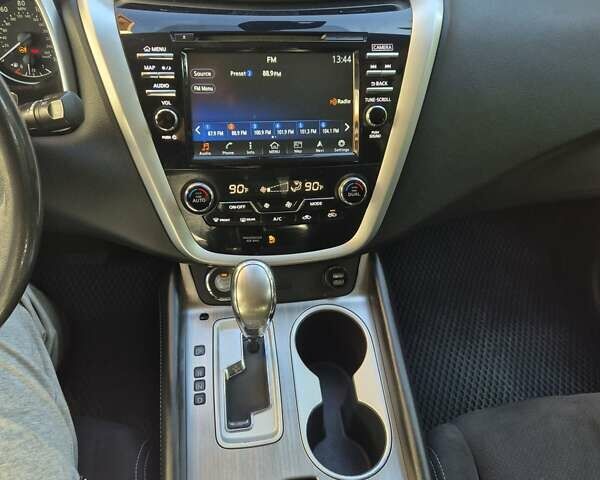 Белый Ниссан Мурано, объемом двигателя 3.5 л и пробегом 160 тыс. км за 14500 $, фото 11 на Automoto.ua