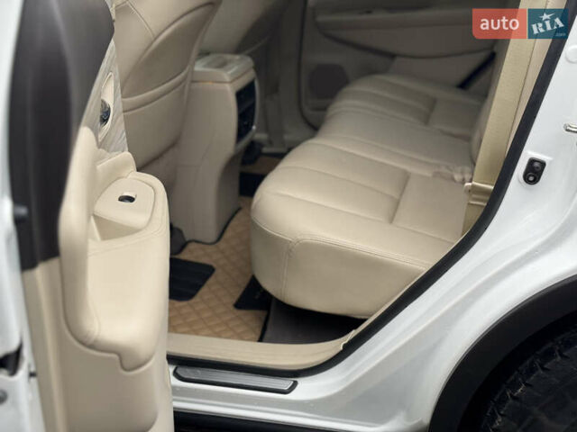 Белый Ниссан Мурано, объемом двигателя 3.5 л и пробегом 130 тыс. км за 13499 $, фото 56 на Automoto.ua