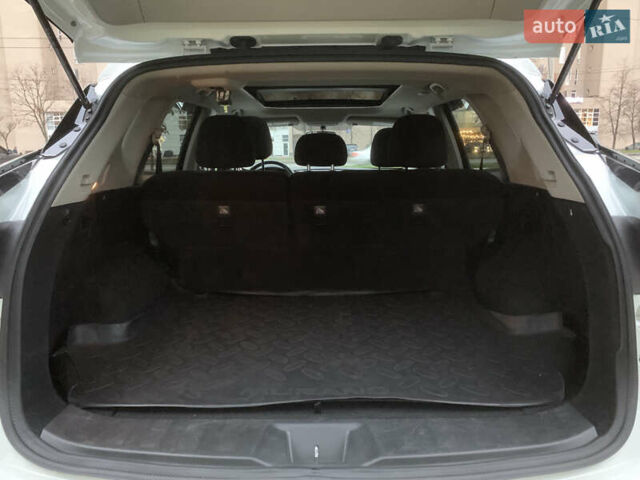 Белый Ниссан Мурано, объемом двигателя 3.5 л и пробегом 158 тыс. км за 13500 $, фото 10 на Automoto.ua