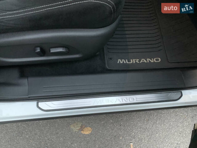 Белый Ниссан Мурано, объемом двигателя 3.5 л и пробегом 158 тыс. км за 13500 $, фото 8 на Automoto.ua