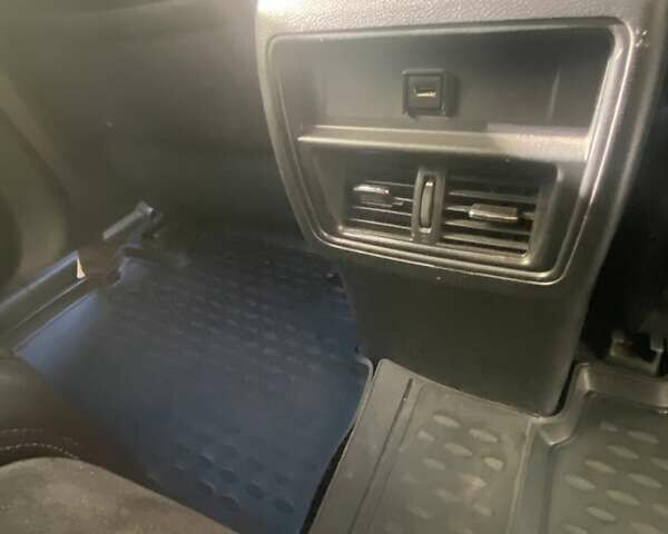 Белый Ниссан Мурано, объемом двигателя 3.5 л и пробегом 78 тыс. км за 15300 $, фото 10 на Automoto.ua