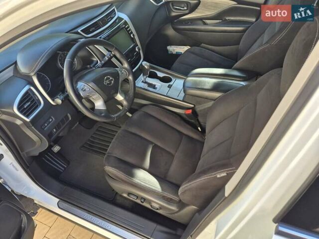 Белый Ниссан Мурано, объемом двигателя 3.5 л и пробегом 160 тыс. км за 14500 $, фото 14 на Automoto.ua