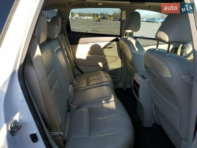 Белый Ниссан Мурано, объемом двигателя 3.5 л и пробегом 154 тыс. км за 1700 $, фото 10 на Automoto.ua