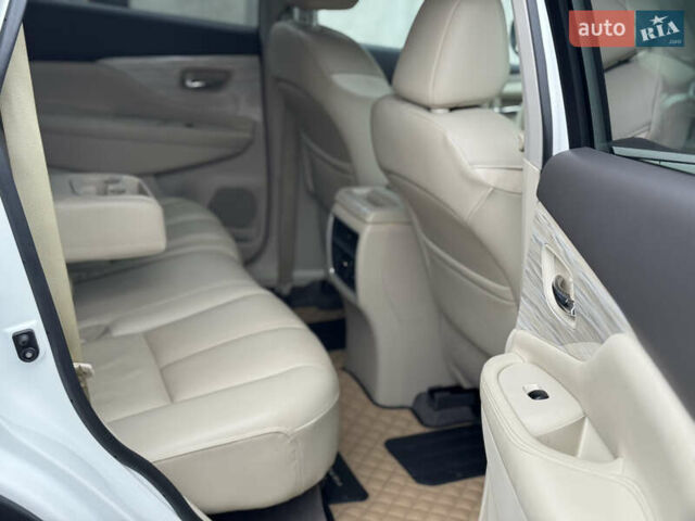 Белый Ниссан Мурано, объемом двигателя 3.5 л и пробегом 130 тыс. км за 13499 $, фото 18 на Automoto.ua