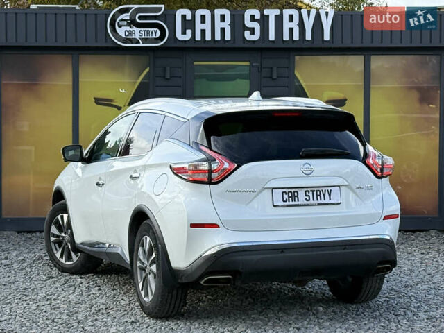 Белый Ниссан Мурано, объемом двигателя 3.5 л и пробегом 130 тыс. км за 15800 $, фото 2 на Automoto.ua