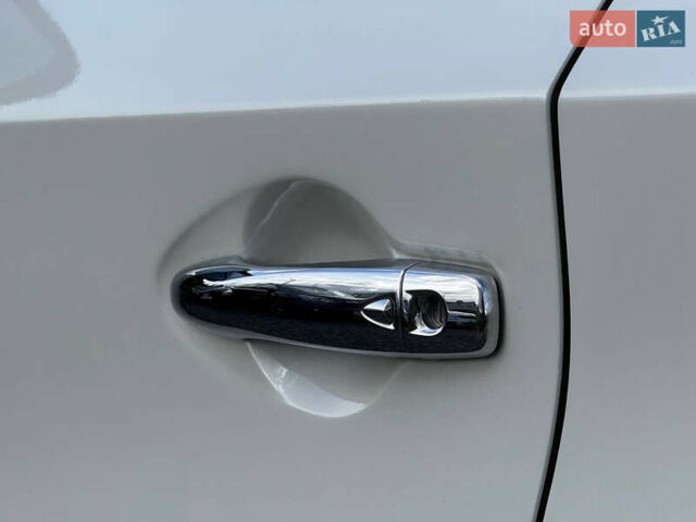 Білий Ніссан Мурано, об'ємом двигуна 3.5 л та пробігом 130 тис. км за 14999 $, фото 23 на Automoto.ua