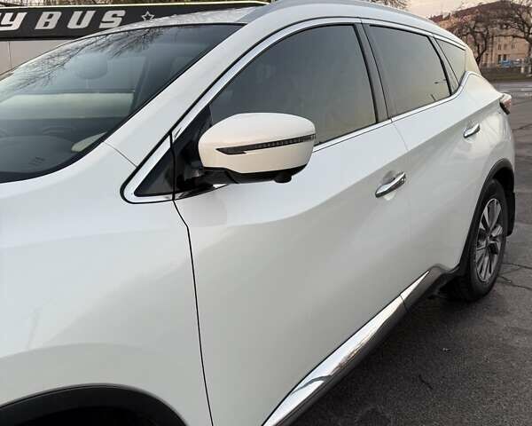 Белый Ниссан Мурано, объемом двигателя 3.5 л и пробегом 60 тыс. км за 18500 $, фото 8 на Automoto.ua