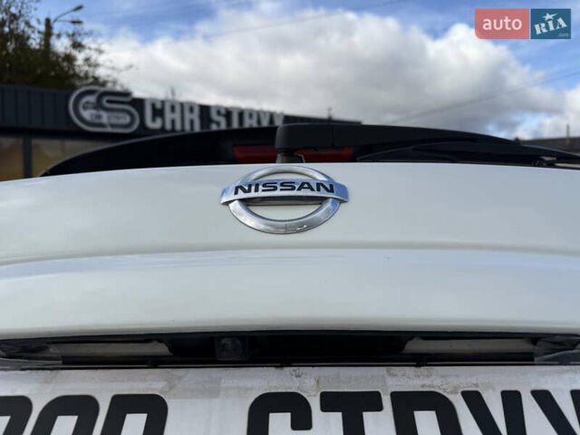 Белый Ниссан Мурано, объемом двигателя 3.5 л и пробегом 130 тыс. км за 15800 $, фото 49 на Automoto.ua