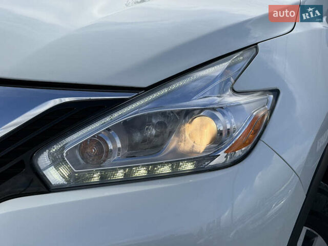 Белый Ниссан Мурано, объемом двигателя 3.5 л и пробегом 130 тыс. км за 15800 $, фото 9 на Automoto.ua