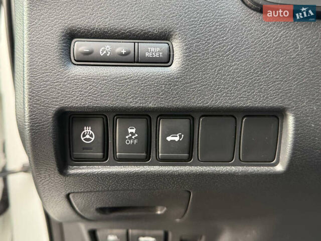 Білий Ніссан Мурано, об'ємом двигуна 3.5 л та пробігом 130 тис. км за 14999 $, фото 60 на Automoto.ua