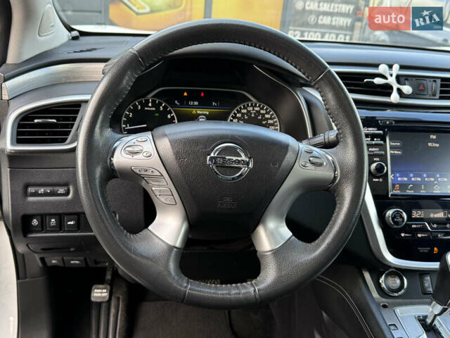 Белый Ниссан Мурано, объемом двигателя 3.5 л и пробегом 130 тыс. км за 15800 $, фото 62 на Automoto.ua