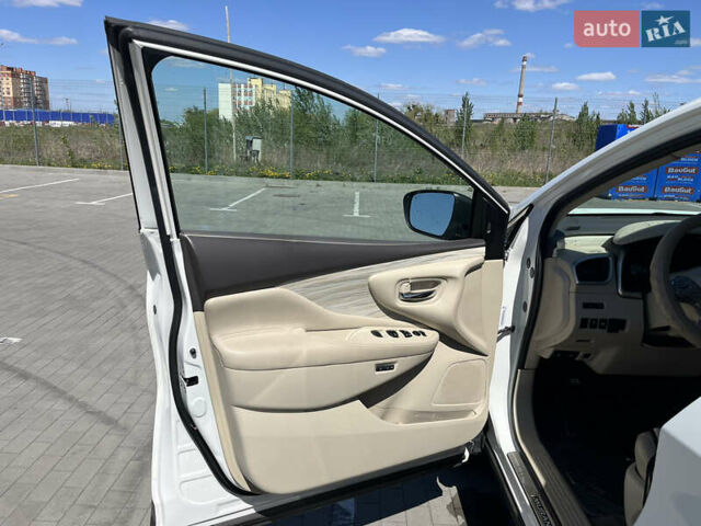 Белый Ниссан Мурано, объемом двигателя 3.5 л и пробегом 126 тыс. км за 16300 $, фото 10 на Automoto.ua