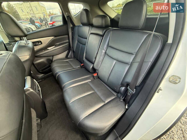 Білий Ніссан Мурано, об'ємом двигуна 3.5 л та пробігом 130 тис. км за 14999 $, фото 54 на Automoto.ua