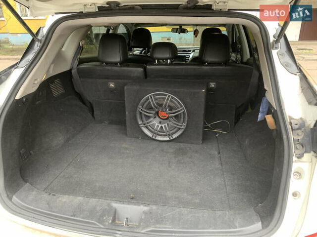 Белый Ниссан Мурано, объемом двигателя 3.5 л и пробегом 104 тыс. км за 12900 $, фото 5 на Automoto.ua