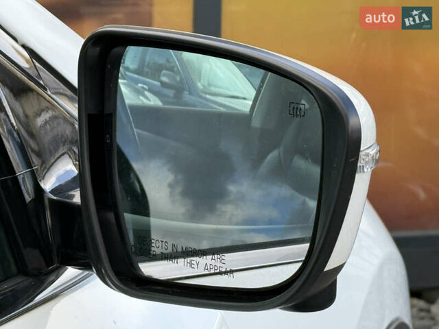 Белый Ниссан Мурано, объемом двигателя 3.5 л и пробегом 130 тыс. км за 15800 $, фото 34 на Automoto.ua