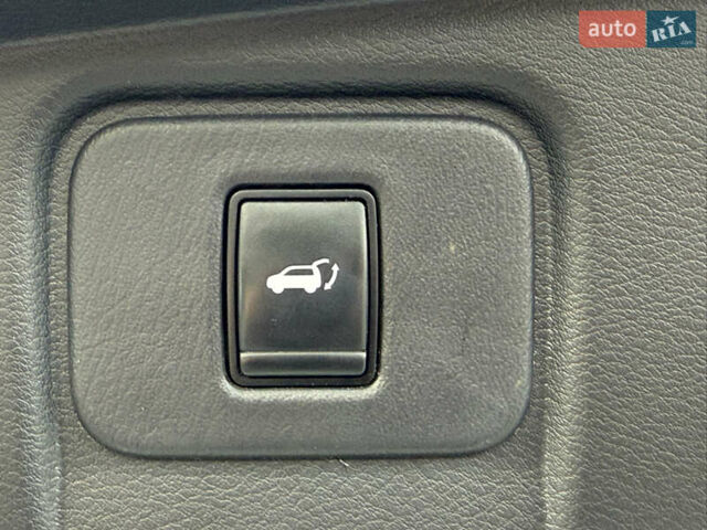 Белый Ниссан Мурано, объемом двигателя 3.5 л и пробегом 130 тыс. км за 15800 $, фото 53 на Automoto.ua