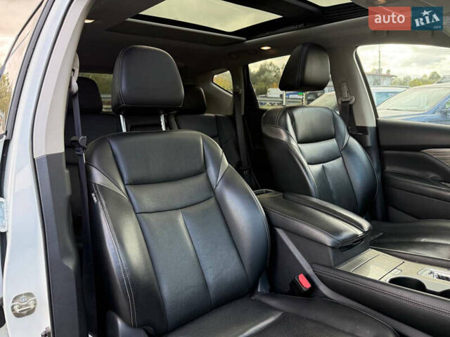 Білий Ніссан Мурано, об'ємом двигуна 3.5 л та пробігом 130 тис. км за 14999 $, фото 35 на Automoto.ua