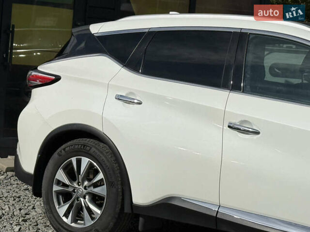 Белый Ниссан Мурано, объемом двигателя 3.5 л и пробегом 130 тыс. км за 15800 $, фото 17 на Automoto.ua