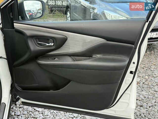 Белый Ниссан Мурано, объемом двигателя 3.5 л и пробегом 130 тыс. км за 15800 $, фото 42 на Automoto.ua