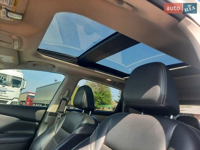 Белый Ниссан Мурано, объемом двигателя 3.5 л и пробегом 90 тыс. км за 19000 $, фото 4 на Automoto.ua