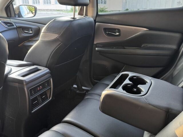 Белый Ниссан Мурано, объемом двигателя 3.5 л и пробегом 93 тыс. км за 19200 $, фото 8 на Automoto.ua